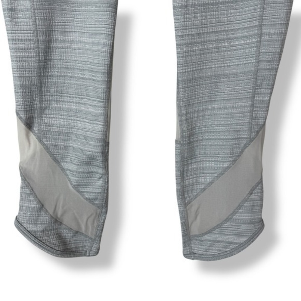 Athleta Chat To Town Gray Capri Leggings Womens Size‎ Medium Athleisure Sporty - Picture 9 of 11